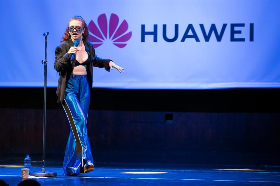Group of UK mobile operators urge government clarification over Huawei